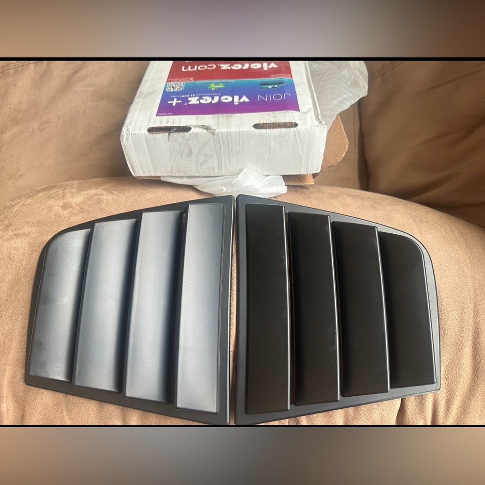 2017-2023 Dodge Charger Quarter Louvers